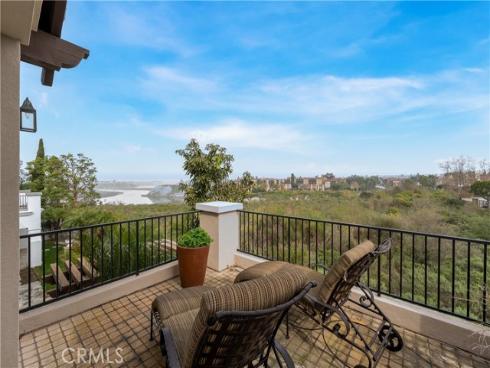 1441 High Bluff , Newport Beach, CA