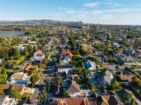 2437 Windward , Newport Beach, CA