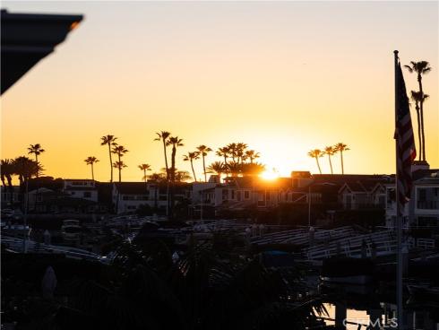 613 36th Street, Newport Beach, CA