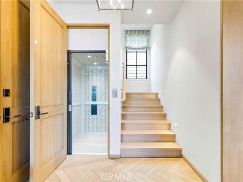 2571 Vista , Newport Beach, CA