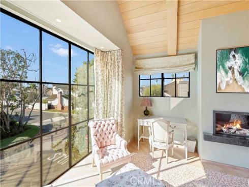 2571 Vista , Newport Beach, CA