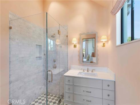 2571 Vista , Newport Beach, CA