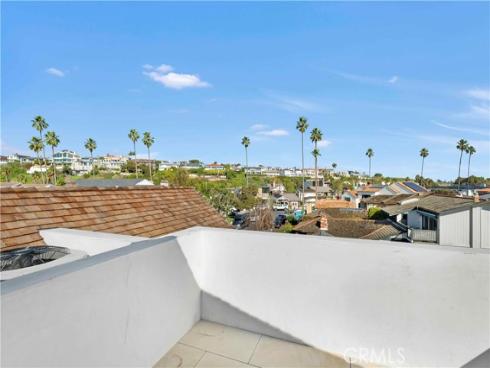 2571 Vista , Newport Beach, CA