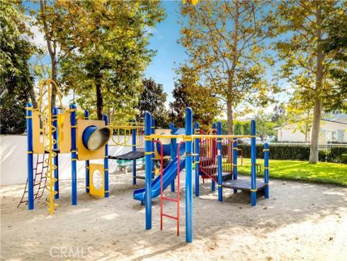 2571 Vista , Newport Beach, CA