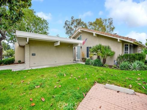 2208  Fortuna  , Newport Beach, CA