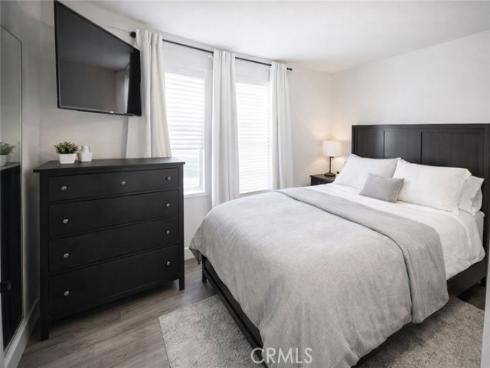 1825 W Balboa Boulevard, Newport Beach, CA