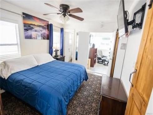 1825 W Balboa Boulevard, Newport Beach, CA