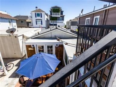 1825 W Balboa Boulevard, Newport Beach, CA