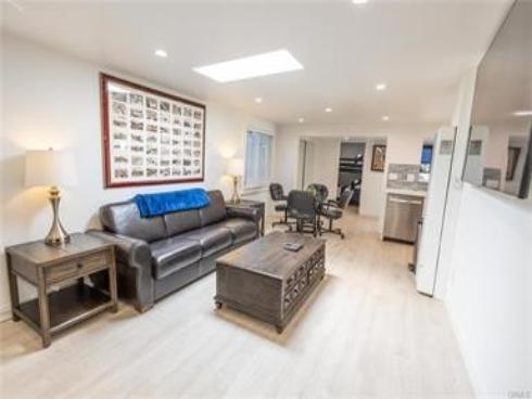 1825 W Balboa Boulevard, Newport Beach, CA