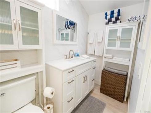 1825 W Balboa Boulevard, Newport Beach, CA