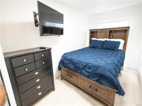 1825 W Balboa Boulevard, Newport Beach, CA