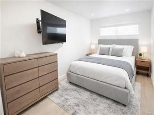 1825 W Balboa Boulevard, Newport Beach, CA