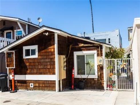 1825 W Balboa Boulevard, Newport Beach, CA