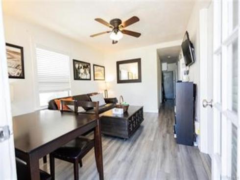 1825 W Balboa Boulevard, Newport Beach, CA