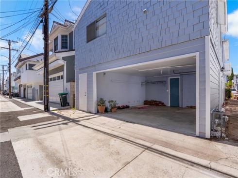 216  Amethyst  , Newport Beach, CA