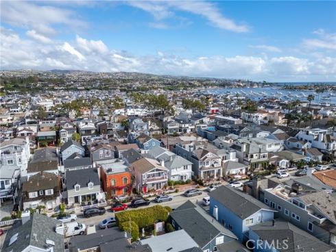 216  Amethyst  , Newport Beach, CA