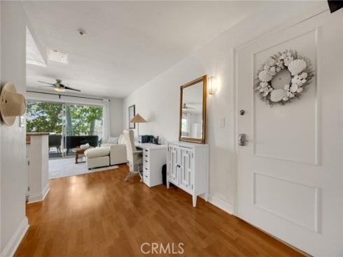 300 Cagney 215 , Newport Beach, CA