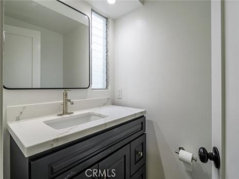 302 S Bay Front , Newport Beach, CA