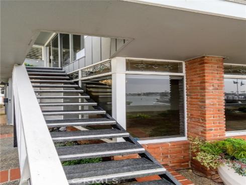302 S Bay Front , Newport Beach, CA