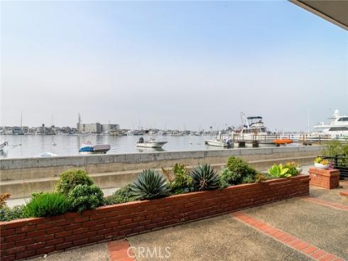 302 S Bay Front , Newport Beach, CA