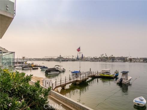 302 S Bay Front , Newport Beach, CA