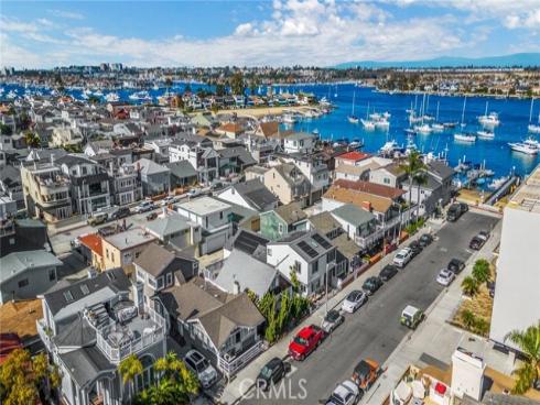 307  Fernando  , Newport Beach, CA