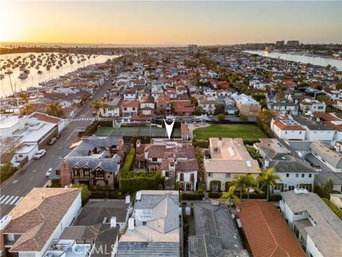 110  Via Trieste  , Newport Beach, CA