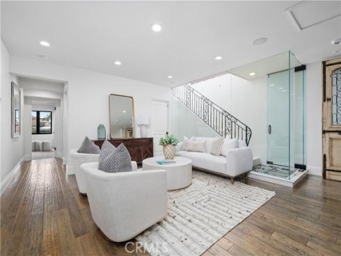 110  Via Trieste  , Newport Beach, CA