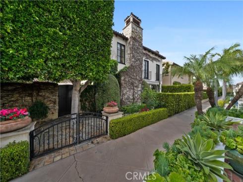 110  Via Trieste  , Newport Beach, CA