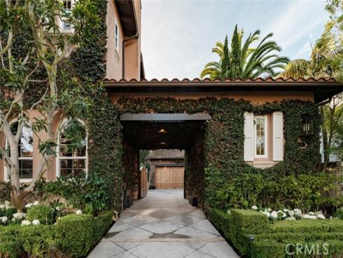 9 Boardwalk , Newport Beach, CA