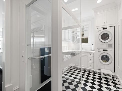 2411  Bayshore  , Newport Beach, CA