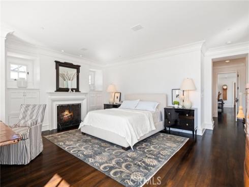 2411  Bayshore  , Newport Beach, CA