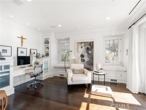 2411  Bayshore  , Newport Beach, CA