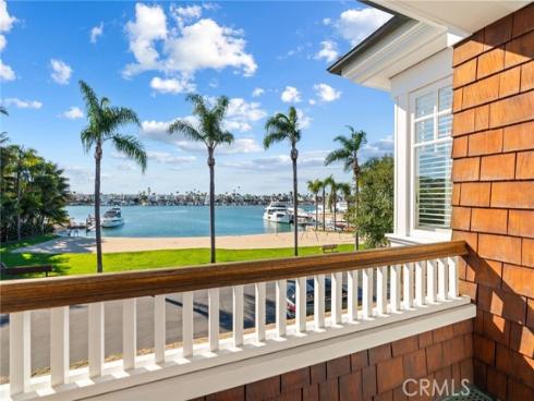 2411  Bayshore  , Newport Beach, CA
