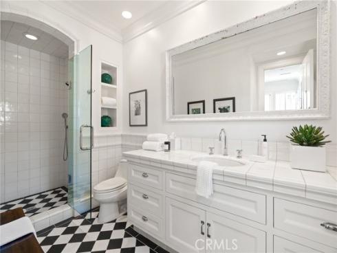 2411  Bayshore  , Newport Beach, CA