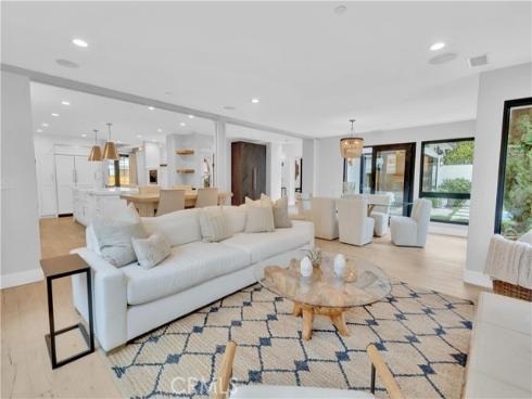 1807 Newport Hills Dr , Newport Beach, CA