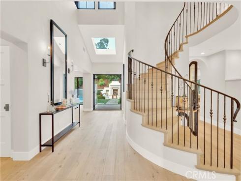 1807 Newport Hills Dr , Newport Beach, CA