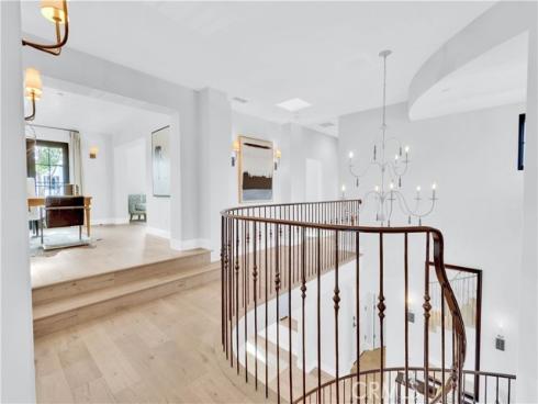 1807 Newport Hills Dr , Newport Beach, CA