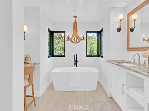 1807 Newport Hills Dr , Newport Beach, CA