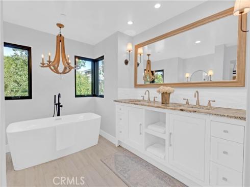 1807 Newport Hills Dr , Newport Beach, CA