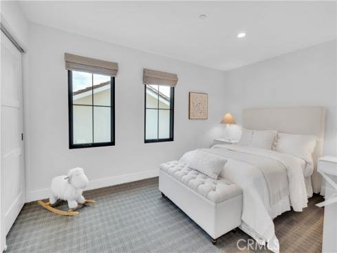 1807 Newport Hills Dr , Newport Beach, CA