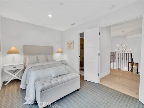 1807 Newport Hills Dr , Newport Beach, CA