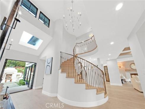 1807 Newport Hills Dr , Newport Beach, CA