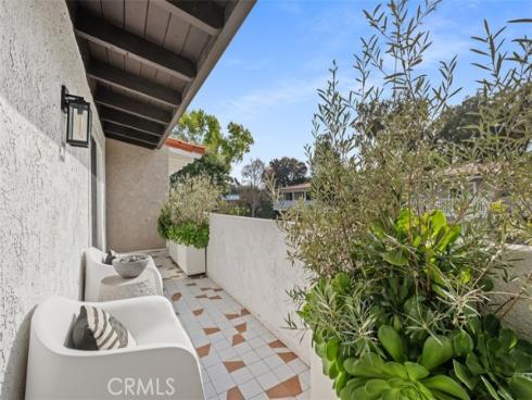 358  Vista Madera  , Newport Beach, CA