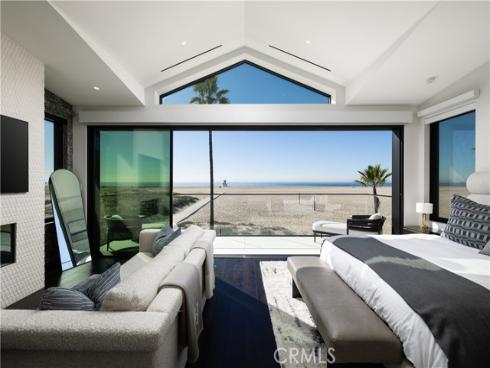 218 E Oceanfront  , Newport Beach, CA