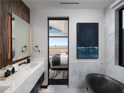 218 E Oceanfront  , Newport Beach, CA