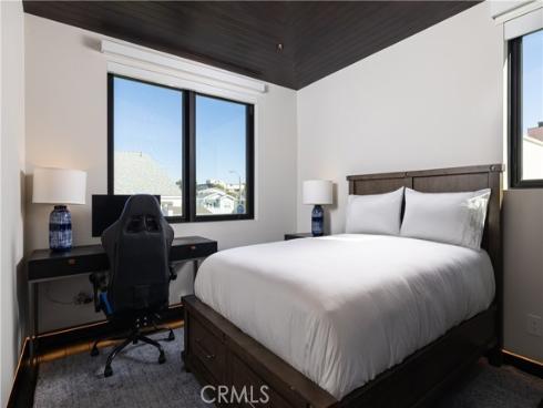 218 E Oceanfront  , Newport Beach, CA