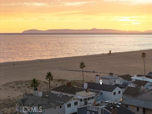 116 E Oceanfront  , Newport Beach, CA