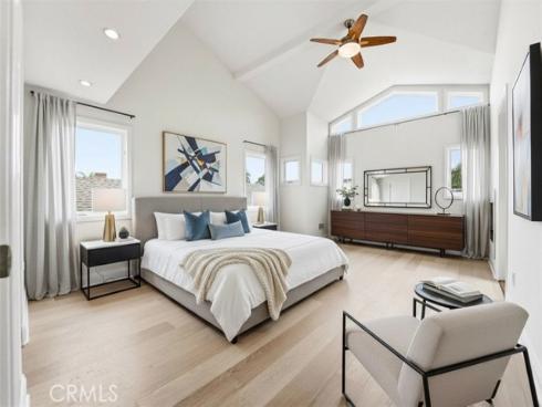 211 E Bay  , Newport Beach, CA