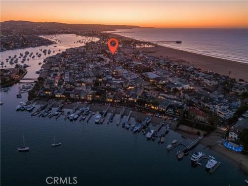 211 E Bay  , Newport Beach, CA